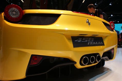 SPORTS CARS: Ferrari 458 Italia yellow wallpapers 2012