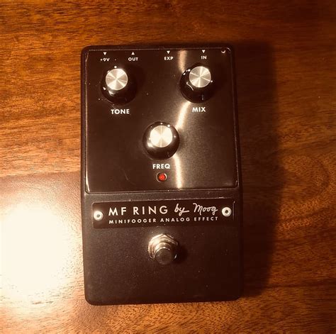 Moog Minifooger MF Ring Ring Mod Pedal Reverb