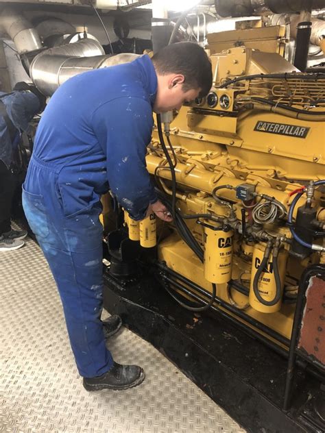 Sur Le Magellaan Formation En Salle Des Machines Cap Sur Le Rhone