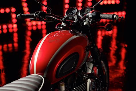 Limited Triumph Bonneville T Elvis Presley Is A Nod To The Infamous