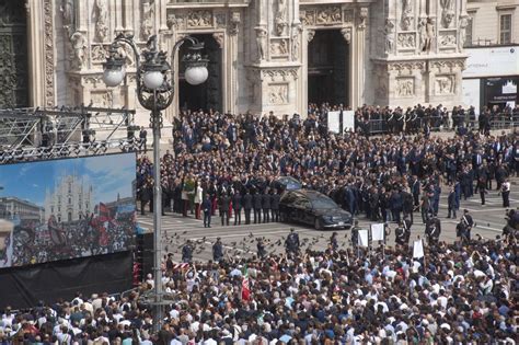 Berlusconi I Funerali Di Stato Al Duomo Di Milano L Omelia Dell