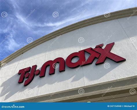 Looking Up At Tj Maxx Department Store Logo Tj Maxx Is An American