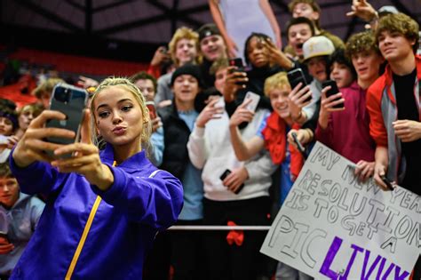 Olivia Dunne Tells Fans To Meet Me At The Beach In Cheeky Bikini TikTok NewsBreak