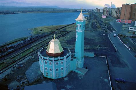 Norilsk, Russia: 32 Photos Of The Polluted Siberian City At The Edge Of ...