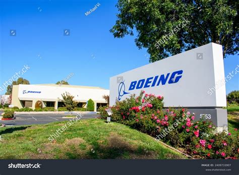 Boeing: Over 168,120 Royalty-Free Licensable Stock Photos | Shutterstock