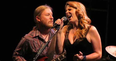 Tedeschi Trucks Band Everybodys Talkin