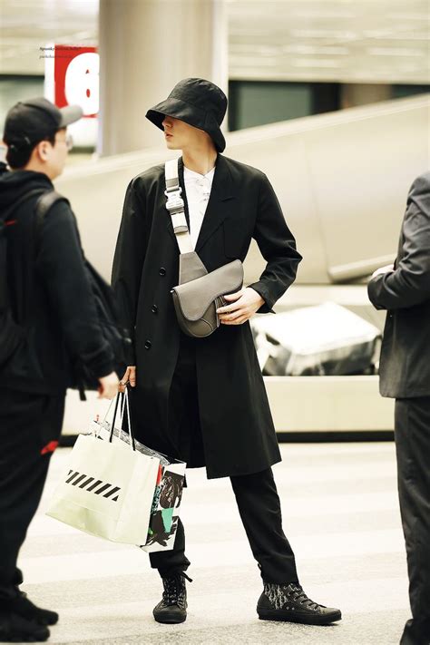 Chanyeol Airport Fashion