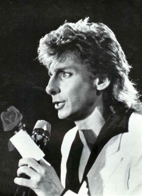 Pin By Debbie Nicholson On I Adore Barry Manilow Barry Manilow