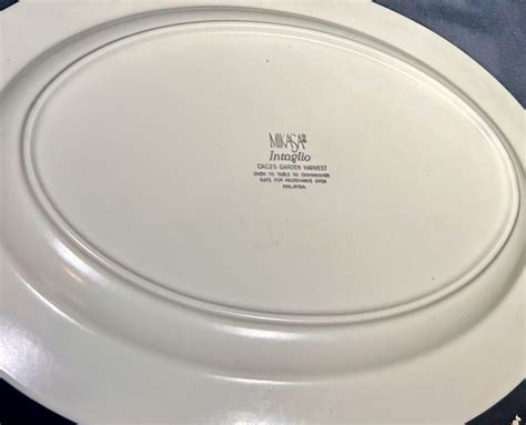 Mikasa Intaglio Garden Harvest Large Oval Serving Platter X