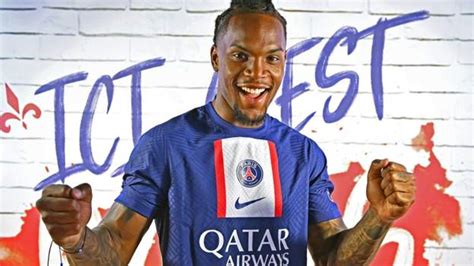 Renato Sanches Portugal Midfielder Signs Five Year Deal With PSG BBC