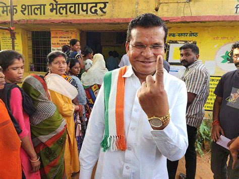 Bastar Lok Sabha Election 2024 Mohan Markam Casts Vote In Kondagaon छत्तीसगढ़ में Bjp से