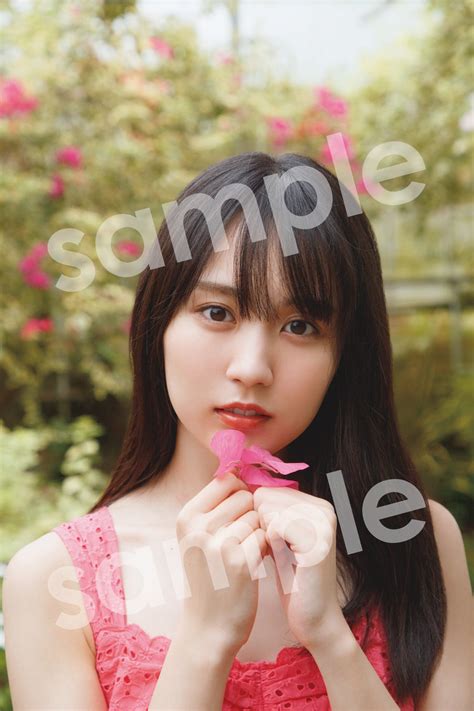 画像10 29 乃木坂46賀喜遥香、水着姿でプール満喫 1st写真集「まっさら」封入特典ポストカード先行公開 モデルプレス