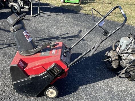 Toro Ccr 1000 3 Hp Snow Thrower Works Live And Online Auctions On