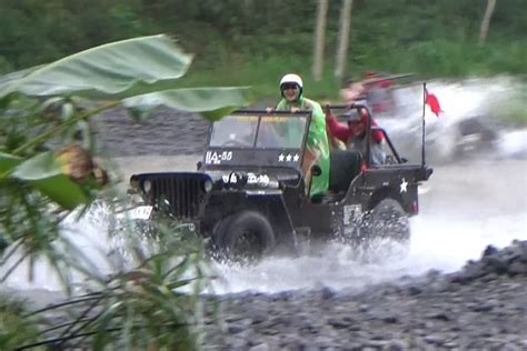 Seru Menyusuri Gunung Merapi Dengan Naik Mobil Offroad Dijamin Bikin