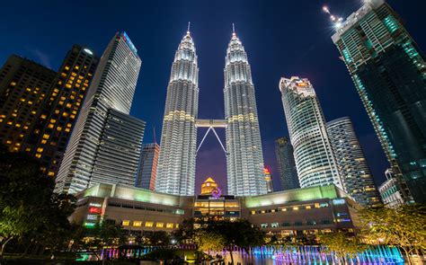 Petronas Twin Towers Tòa tháp đôi Malaysia nổi tiếng thế giới