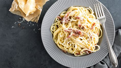 What Is Pancetta And What Does It Taste Like