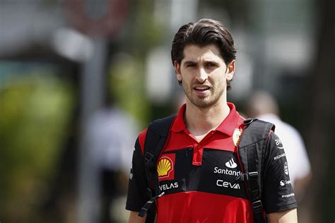 Giovinazzi Y Shwartzman Ser N Los Pilotos De Reserva De Ferrari F