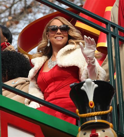 Mariah Carey 2015 Macys Thanksgiving Day Parade In Nyc • Celebmafia