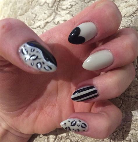 Stunning Acrylic Overlays With Nude And Black Gel Polish