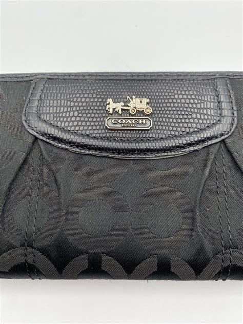 Coach Women S Black Zip Around Wallet Signature Canvas Gem