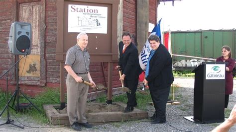 Lancien Maire Yves Ducharme En S Rieuse R Flexion Pour La Mairie