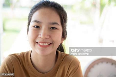 Thai Cute Girl Imagens E Fotografias De Stock Getty Images