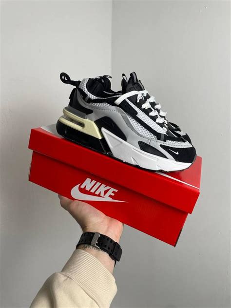 Кросівки жіночі nike air max furyosa silver black ціна 2500 грн у