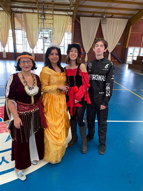 Actividad Con Disfraces tos Medios Lycée Claude Gay OSORNO Colegio Francés de OSORNO