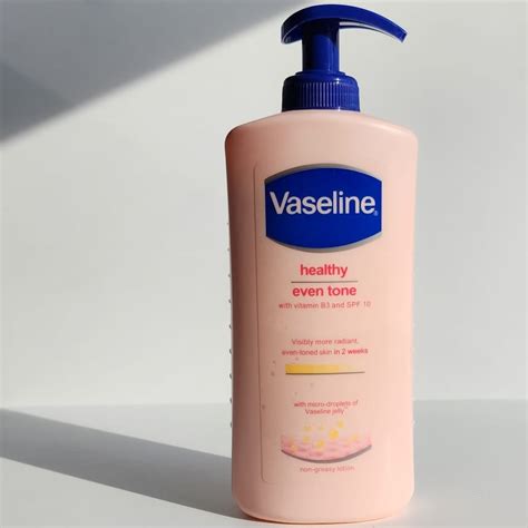 Jual Vaseline Healthy Even Tone With Vitamin B3 SPF10 Body Lotion