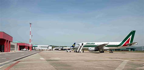 Aeroporto Di Perugia Dal 27 Ottobre Voli Giornalieri Alitalia Perugia