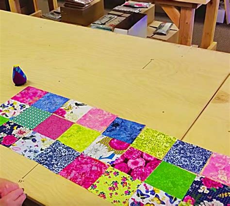 Learn To Sew A No Pattern Prairie Points Table Runner