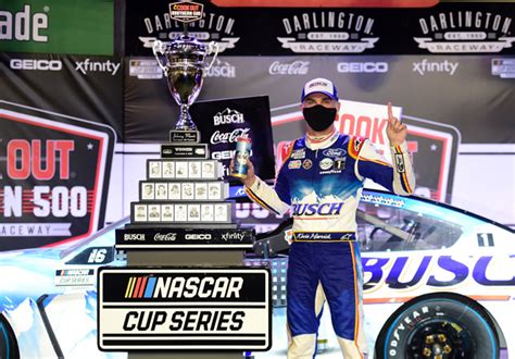 Nascar Darlington 2020 Kevin Harvick En El Victory Lane Motores A