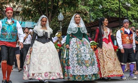 Flores De Las Fallas A Los Santos Patronos Valle De Elda