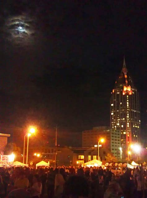 Man sees face of Jesus in sky over Mobile's BayFest 2011 (Photo Fodder ...