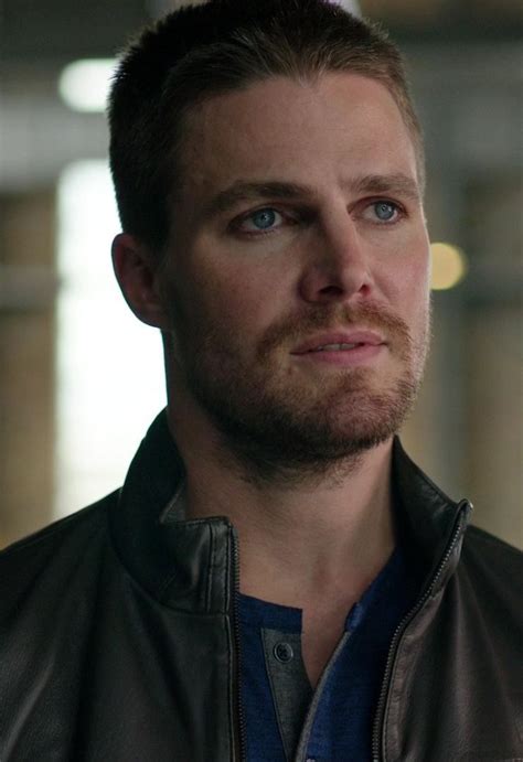 Oliver Queen Green Arrow Stephen Amell In Arrow Season 4 2015