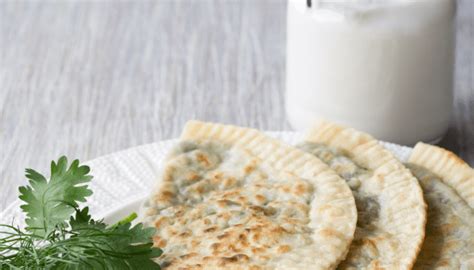 Кутабы с адыгейским сыром и свежей зеленью – Кулинарная онлайн-школа ...