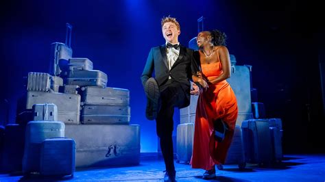 First Look Two Strangers Carry A Cake Across New York At The Criterion Theatre Theatre Weekly