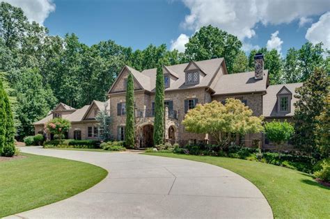 Stunning Private Home On A Double Lot In In Marietta Georgia United