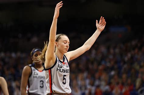 Uconns Paige Bueckers Wins Naismith Trophy Named Wbca All American