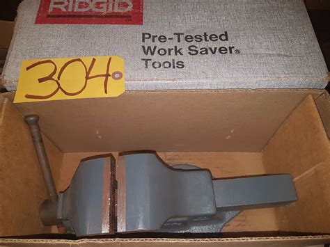 Brand New Ridgid Bench Vise