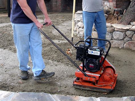 How to Build a Bordered Gravel Patio | how-tos | DIY