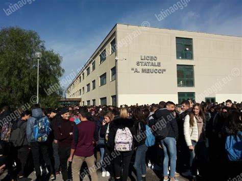 Studenti Esclusi Dal Liceo I Genitori Scrivono Al Ministero Dell