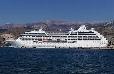 Oceania Sirena - description, photos, position, cruise deals