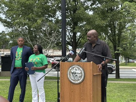 Mayor Sarno, Police Superintendent Akers, city and state officials join