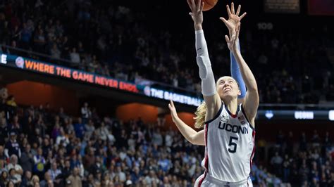 Paige Bueckers Aaliyah Edwards Nika Mühl UConn women s basketball