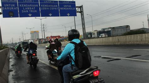 Foto Motor Masuk Tol Ini Kata Pembalap Senior