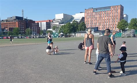 Hippo Pesiskoulu Starttasi Maanantaina Kupittaalla Turku Pesis