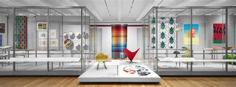 How to Design Museum Interiors: Display Cases to Protect & Highlight the Art | ArchDaily