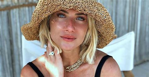 Giovanna Ewbank Revela Que J Beijou Ex Bbb Saiba Quem