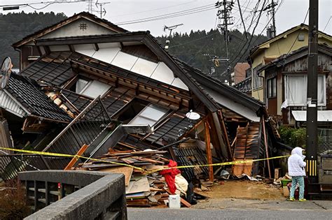 Japan Quake Toll Rises To 62 As Weather Hampers Rescuers Jordan Times